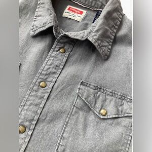 Wrangler Vintage Gray Denim Pearl Snap Shirt Men’s XL Western Snap Front Pockets